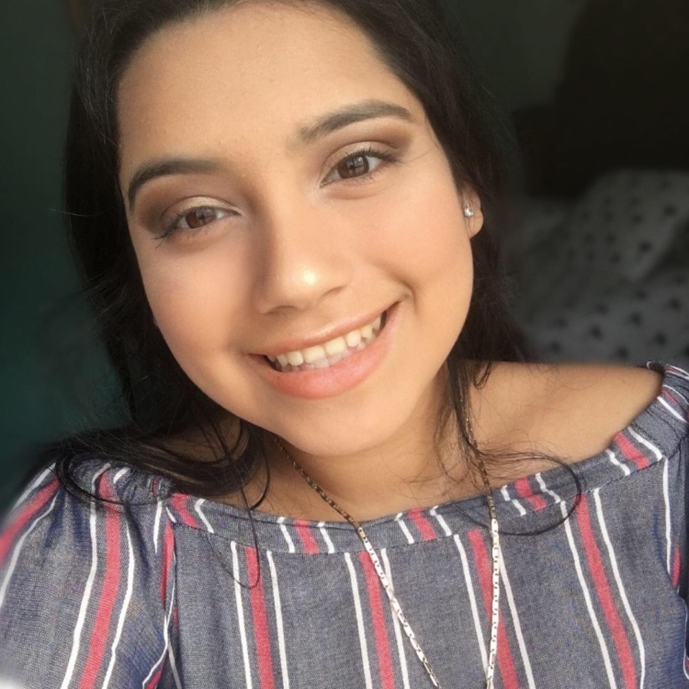Meet your Posher, Adriana